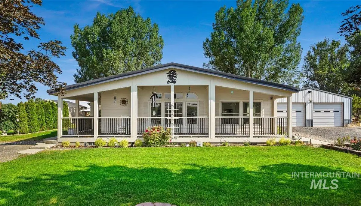 2048 E 3050 S, Wendell, ID 83355 - #1