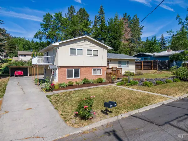 923 N Cleveland St, Moscow, ID 83843