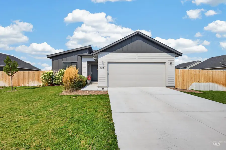 1915 SW Cooper Ave, Mountain Home, ID 83647 - #2