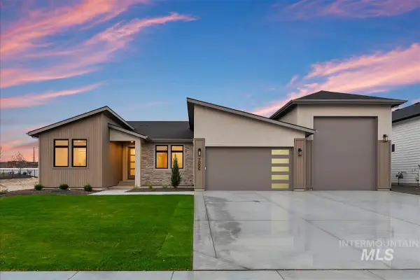 7006 E Chicken Hawk Loop, Nampa, ID 83686