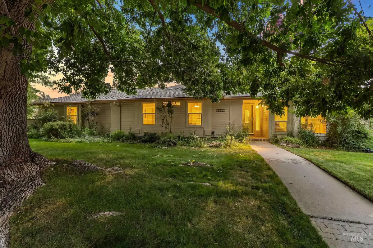 3011 E Rivernest Dr, Boise, ID 83706 - #1