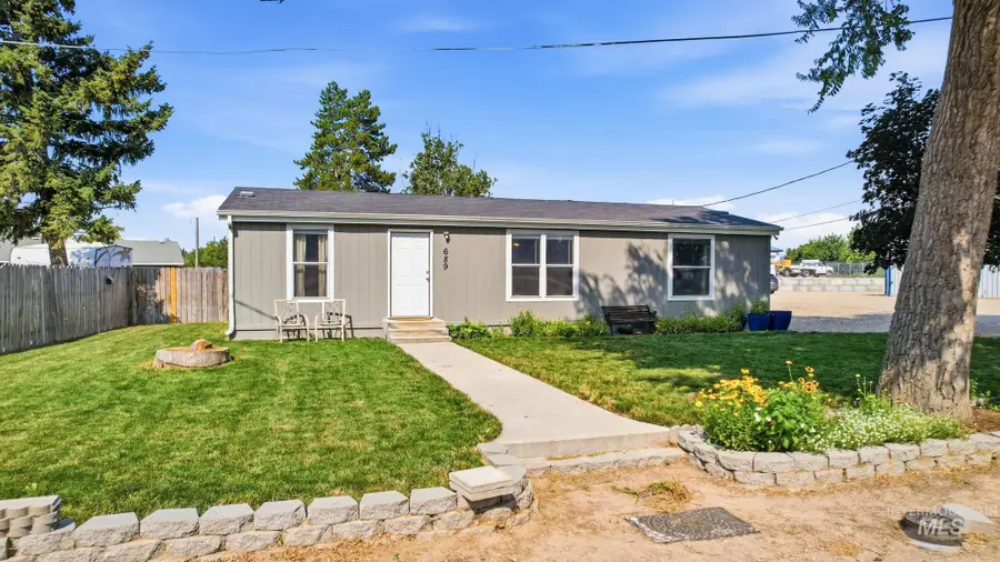 689 Notus Rd, Notus, ID 83656 - #3