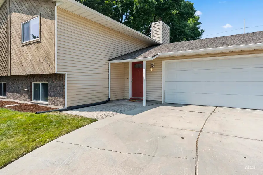 8920 W Donnybrook Dr, Boise, ID 83709 - #2