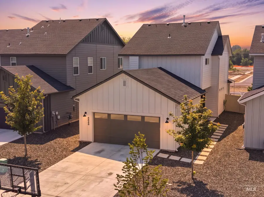 8848 W Hill Road Pkwy, Boise, ID 83714 - #2