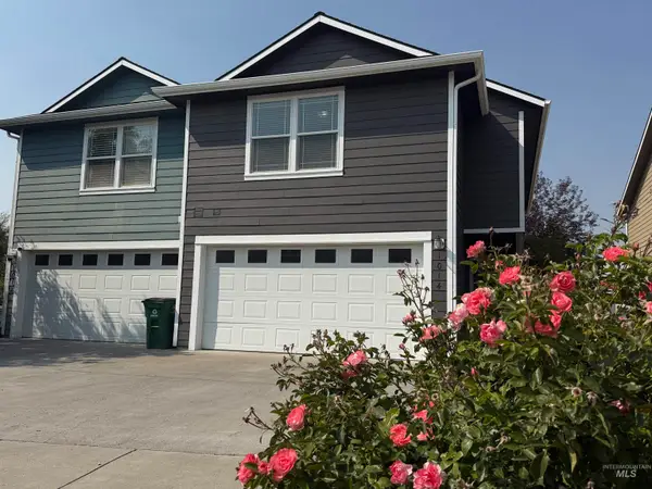 1014 Alturas, Moscow, ID 83843