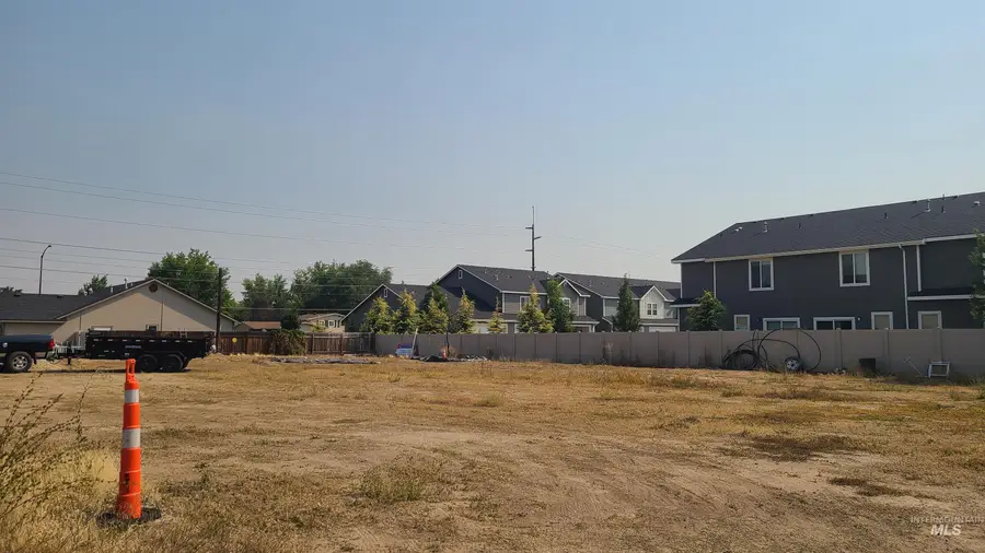 3160 N Linda Vista Lane, Boise, ID 83704 - #3