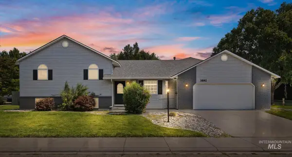 3892 E Eisenhower Dr, Meridian, ID 83642