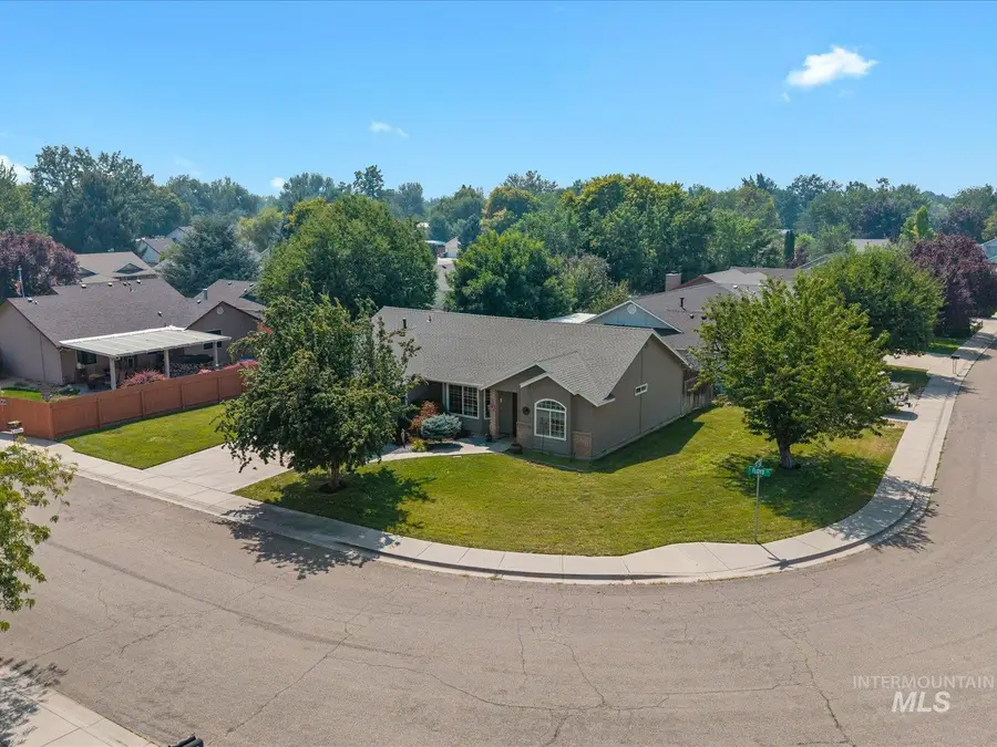 483 S Floyd Dr, Boise, ID 83709 - #2