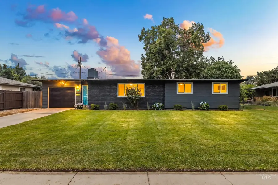 6933 W Brentwood Dr, Boise, ID 83709 - #2