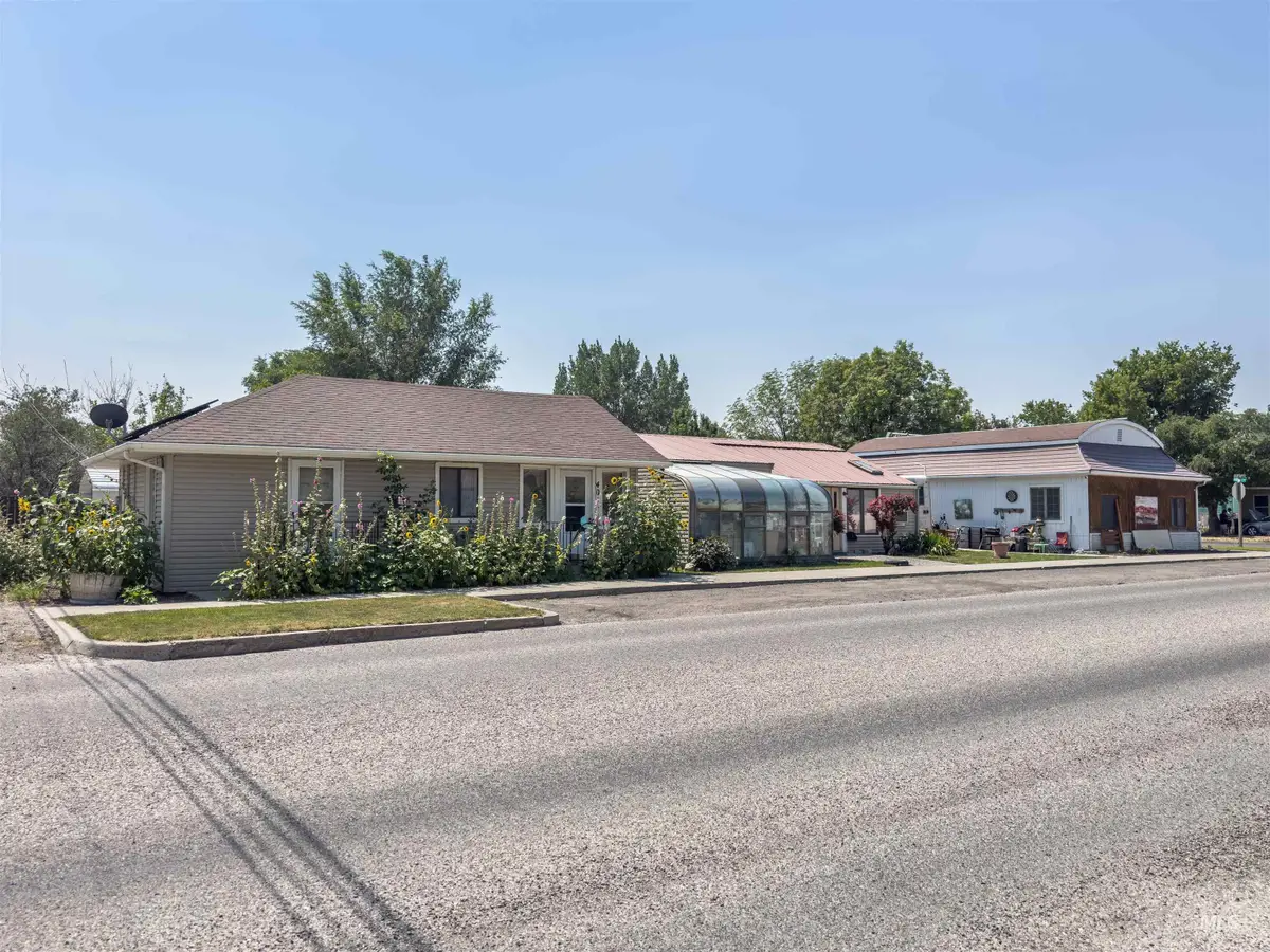 401 E 16th St, Burley, ID 83318 - #1