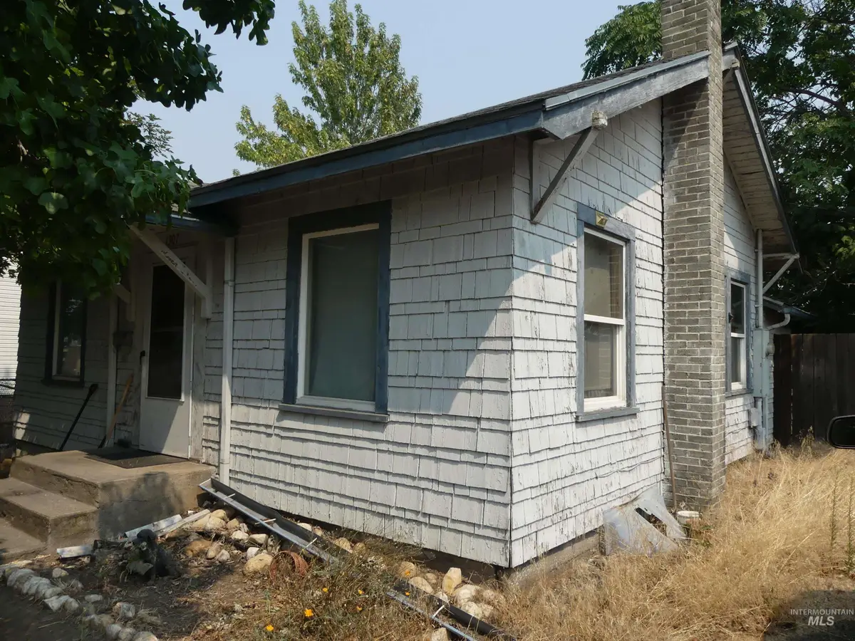 1307 17th St, Lewiston, ID 83501 - #1