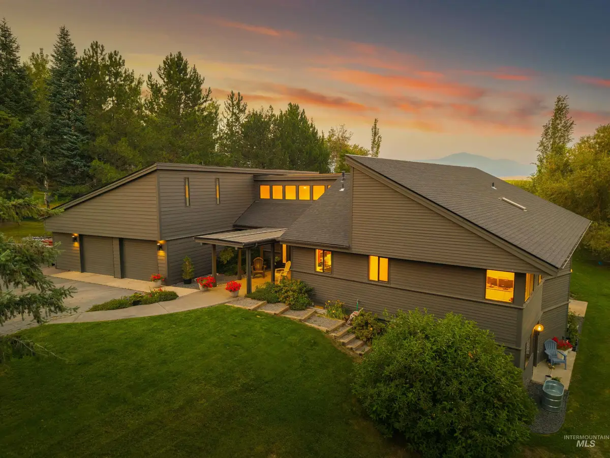 2048 Arborcrest Rd, Moscow, ID 83843 - #1