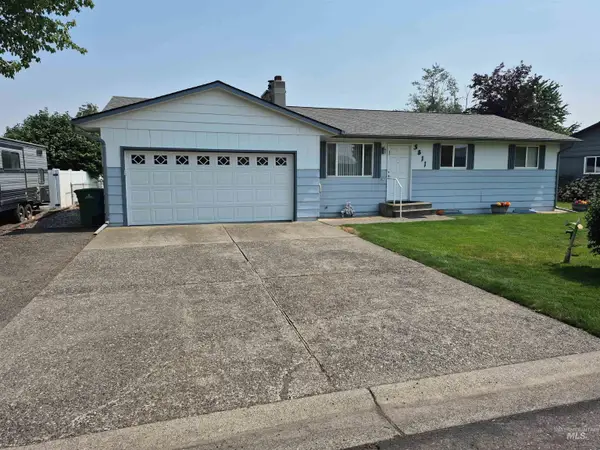 3811 13th Street D, Lewiston, ID 83501