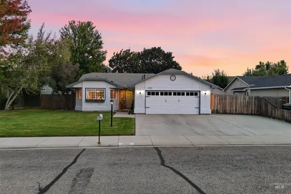 1925 E Challis Dr, Meridian, ID 83646