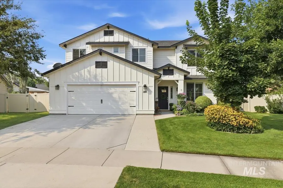 1181 W Creekbury Dr, Meridian, ID 83646 - #3