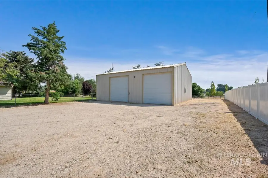 703 W Dooley Ln, Nampa, ID 83686 - #3