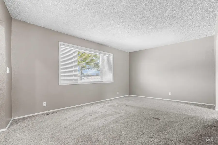 2043 Albion Ave, Burley, ID 83318 - #2