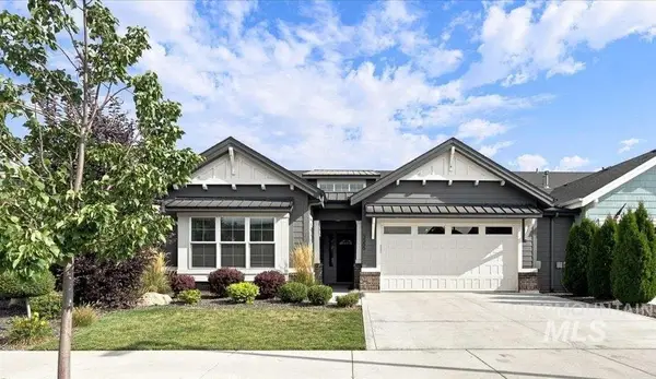 3686 W Silver River Ln, Meridian, ID 83646