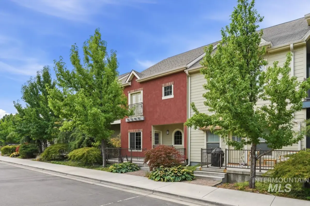 3787 N Woody Ln, Boise, ID 83703 - #1