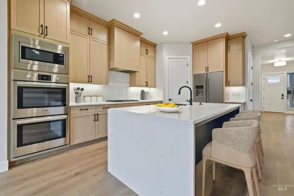 4087 S Ridge Edge Way #Rogue- Multi Gen, Meridian, ID 83642