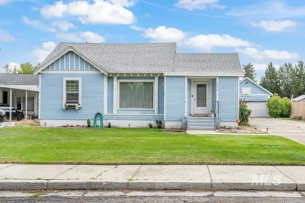 1006 E 1st Street, Emmett, ID 83617