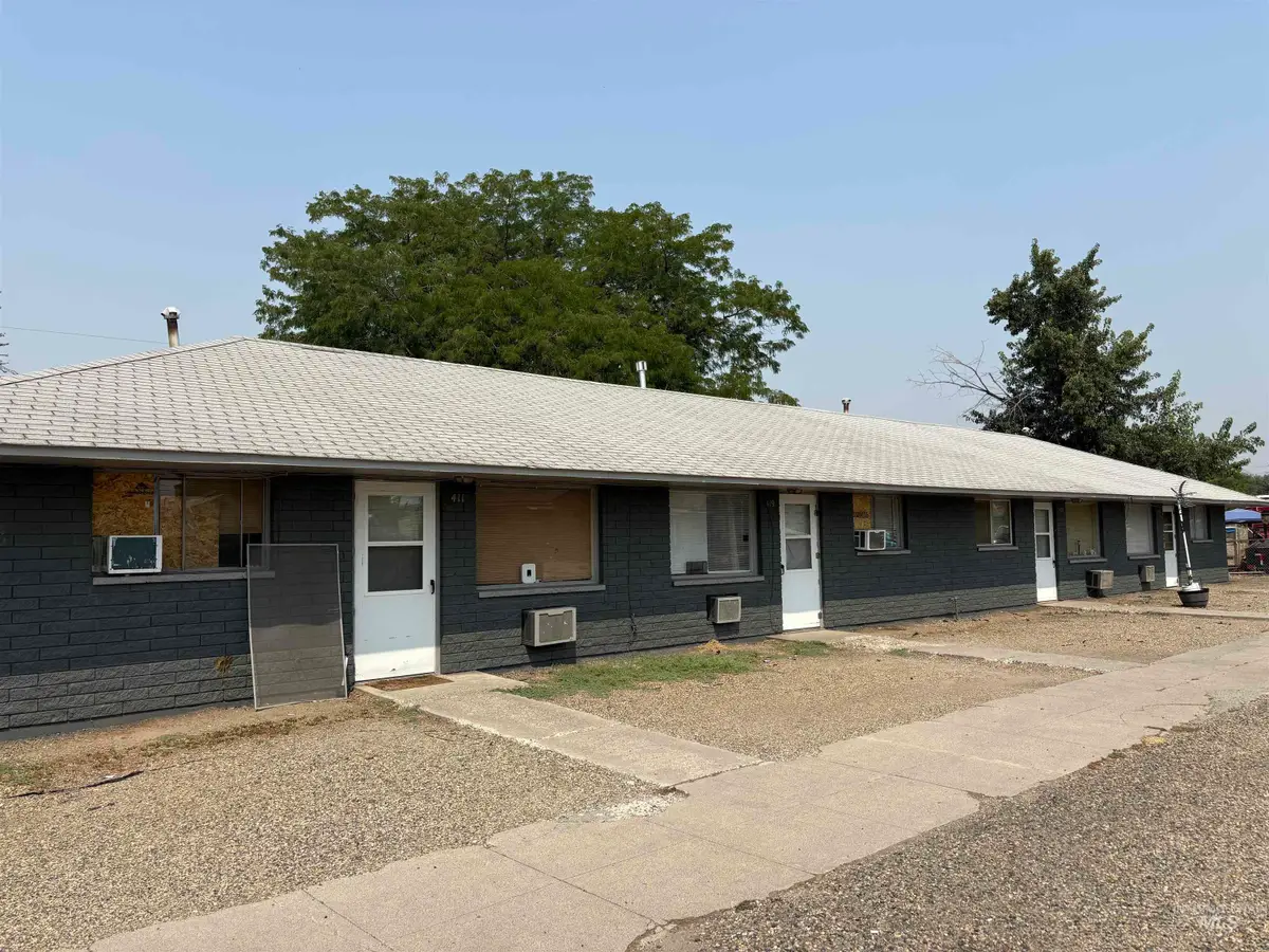 411 NW 1st Street, Ontario, OR 97914 - #1
