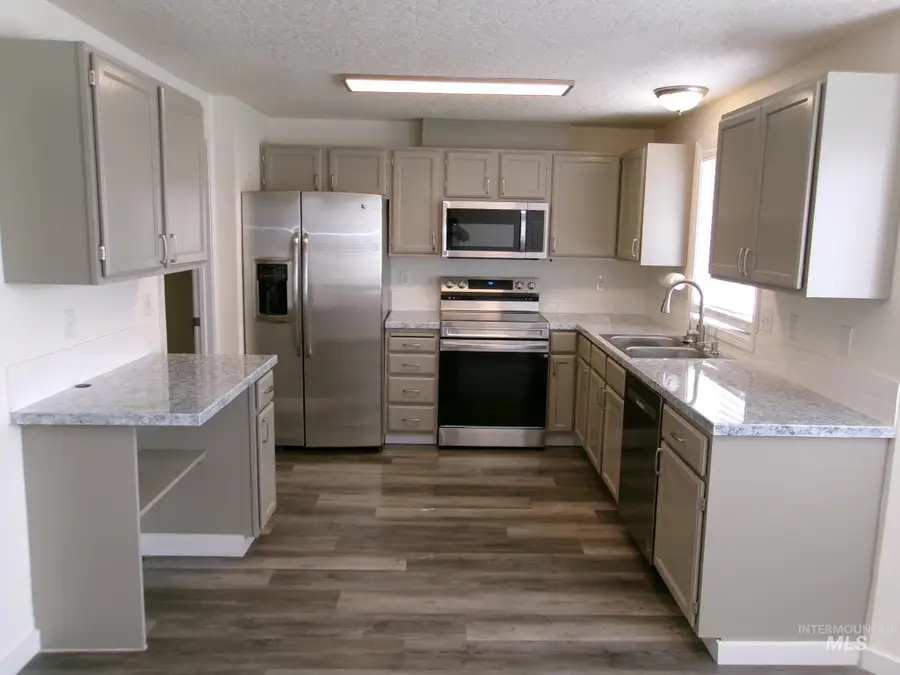 2807 Laurel Way, Nampa, ID 83686 - #3
