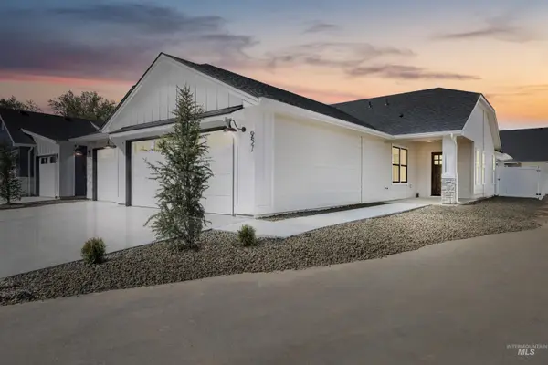 957 S Almond St, Nampa, ID 83686