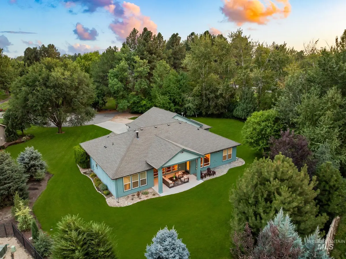274 E Schmeizer Lane, Boise, ID 83706 - #1