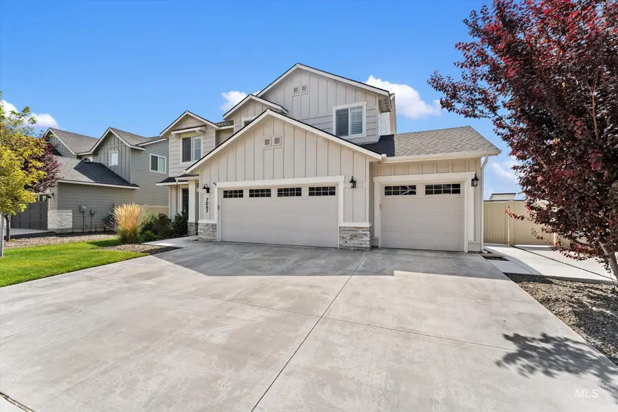 7087 W Plateau Creek St, Meridian, ID 83646 - #3