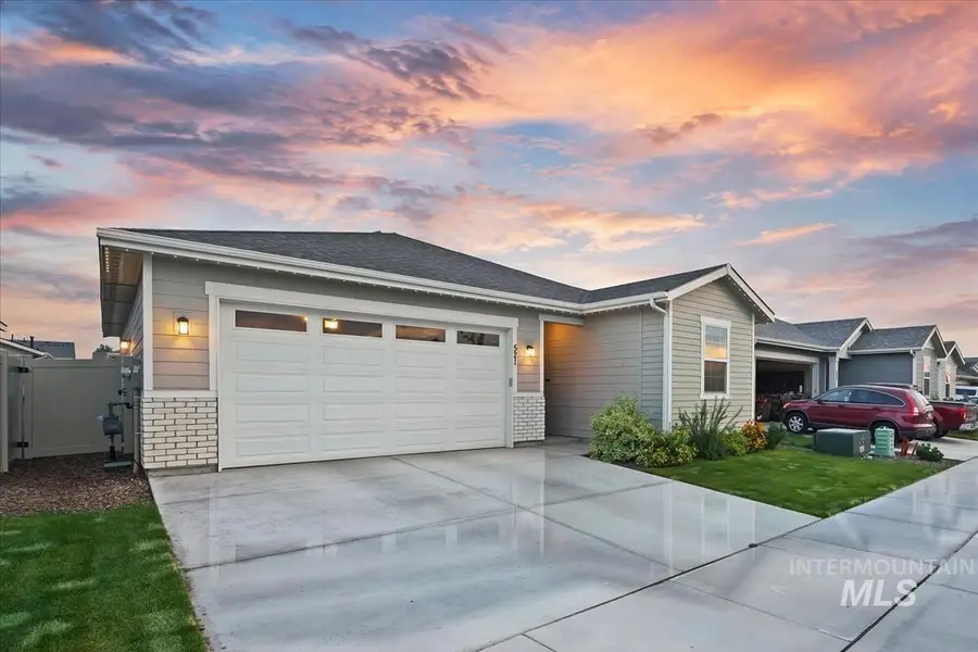 521 W Learmont St, Meridian, ID 83642 - #2
