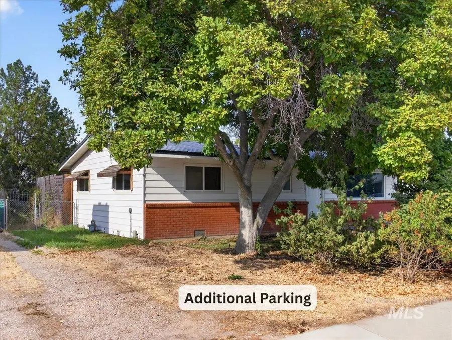 626 W Pine Ave, Meridian, ID 83642 - #2