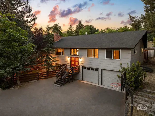 3133 N Hillway Dr, Boise, ID 83702