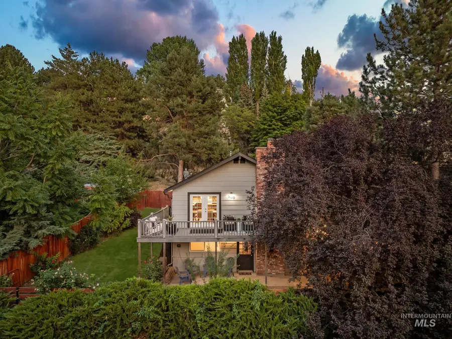 3133 N Hillway Dr, Boise, ID 83702 - #2