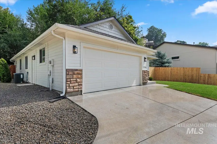 2356 W Hill Road, Boise, ID 83702 - #3