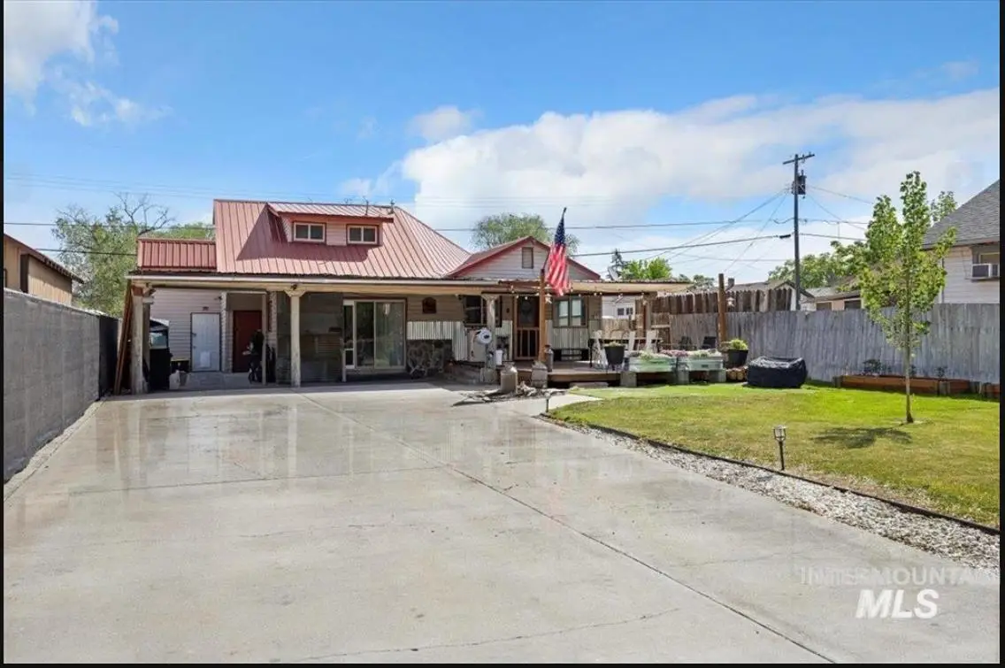 320 14th Ave N, Buhl, ID 83316 - #1