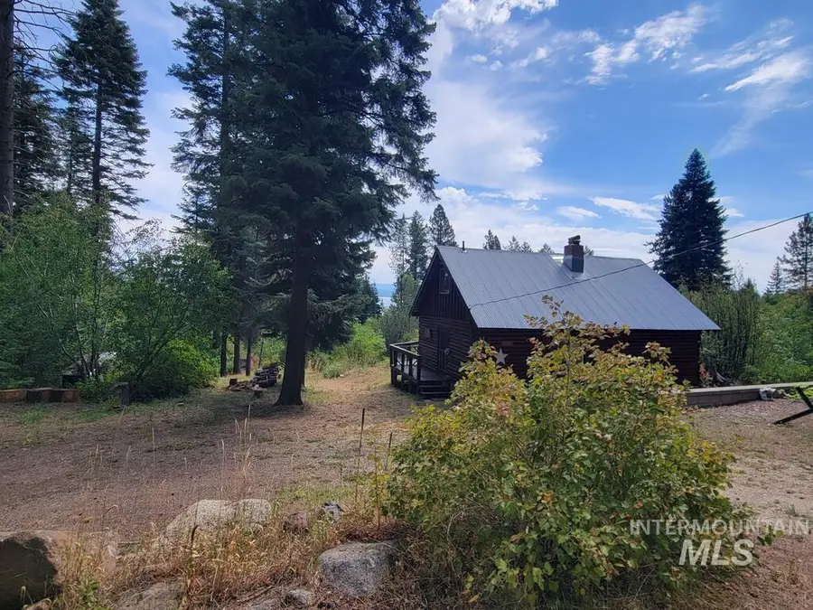 1208 Fox Rd, Cascade, ID 83611 - #2