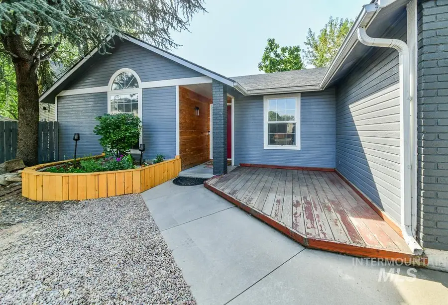 3244 N Linda Vista Pl, Boise, ID 83704 - #3
