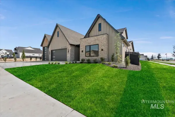 2134 N Buhrstone Ave, Eagle, ID 83616
