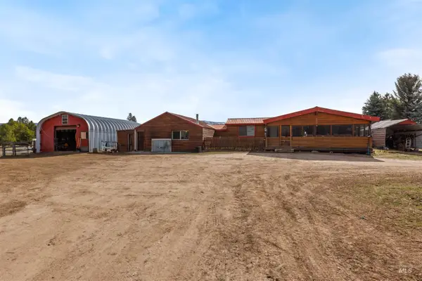 37 Pine Cone Lane, Cascade, ID 83611