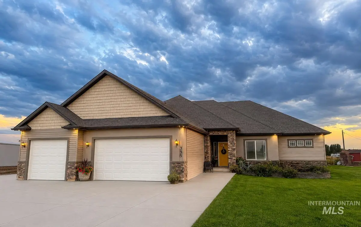355 14th St, Heyburn, ID 83336 - #1