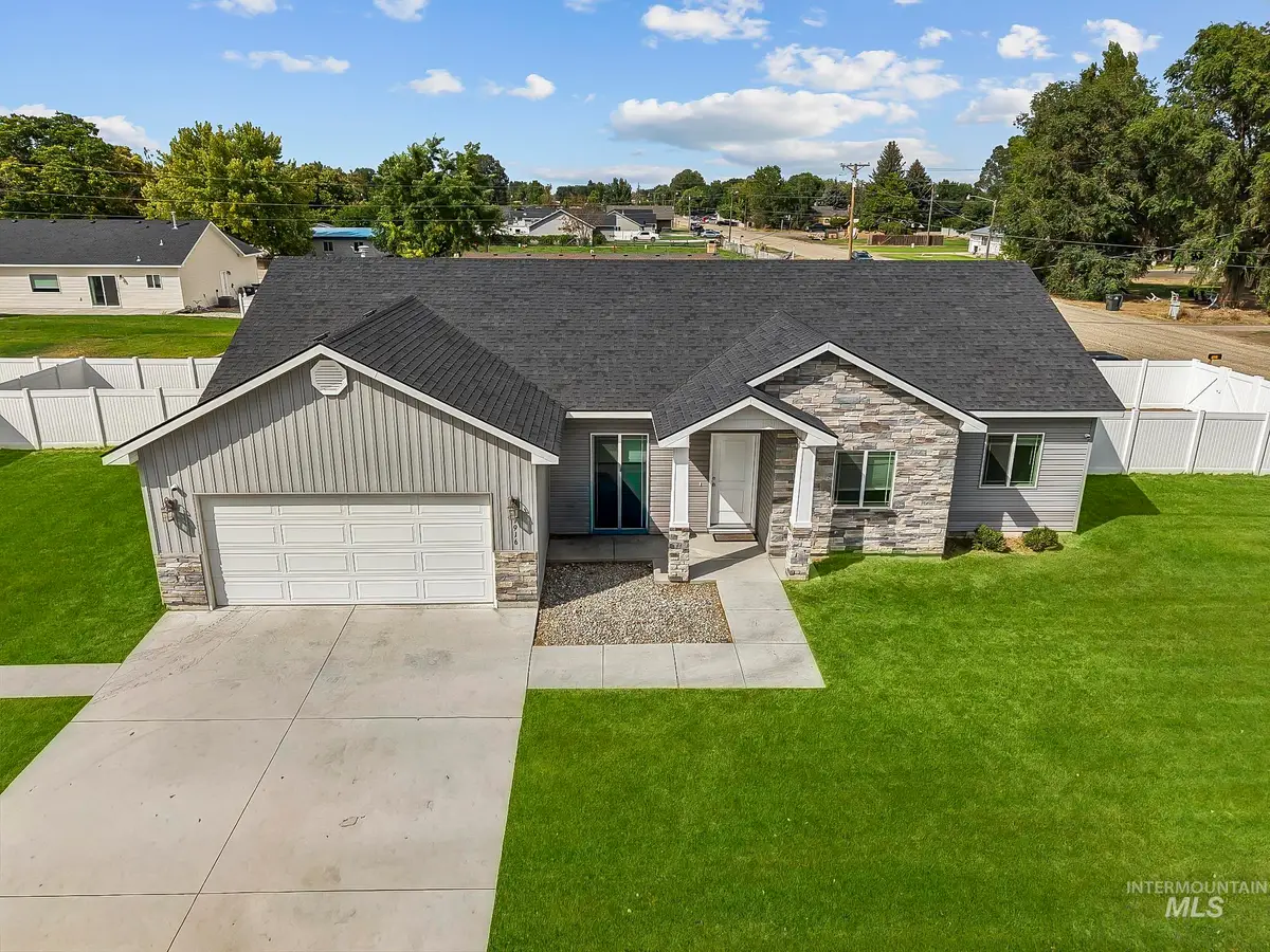 1916 14th Dr, Heyburn, ID 83336 - #1