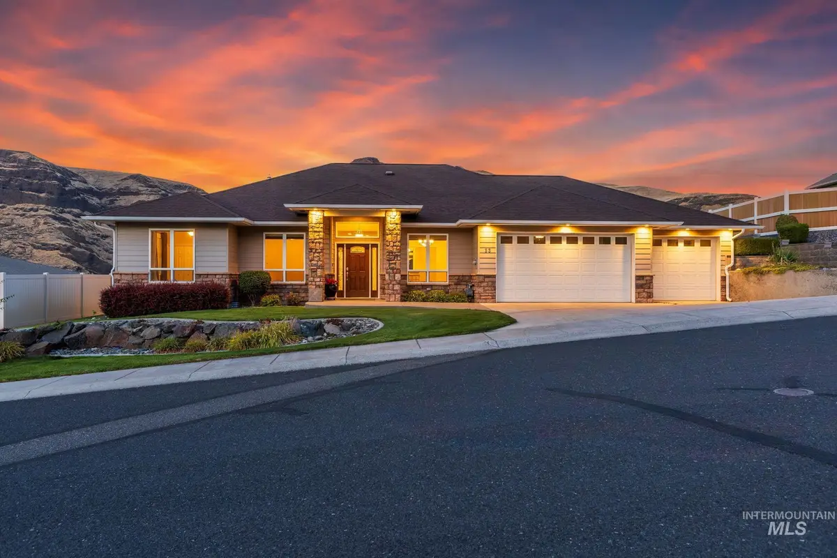 33 Riverpointe Dr., Asotin, WA 99402 - #1