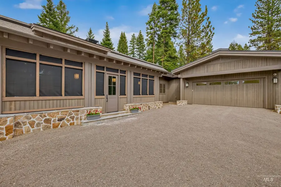 16 Vernon Ct., McCall, ID 83638 - #3