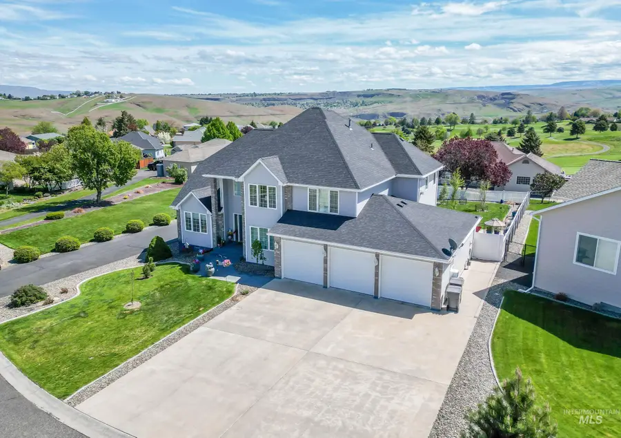 3535 Quailridge Dr, Clarkston, WA 99403 - #3