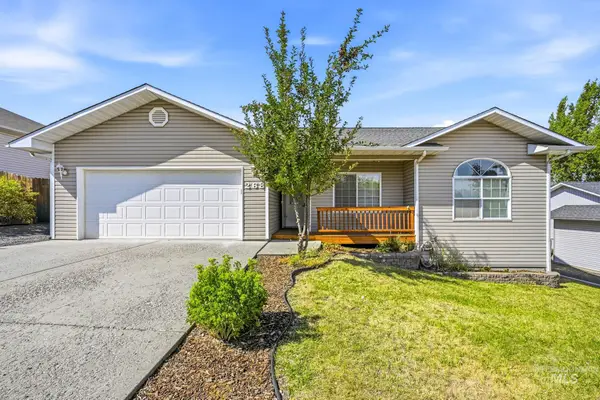 268 Quail Run Dr, Moscow, ID 83843
