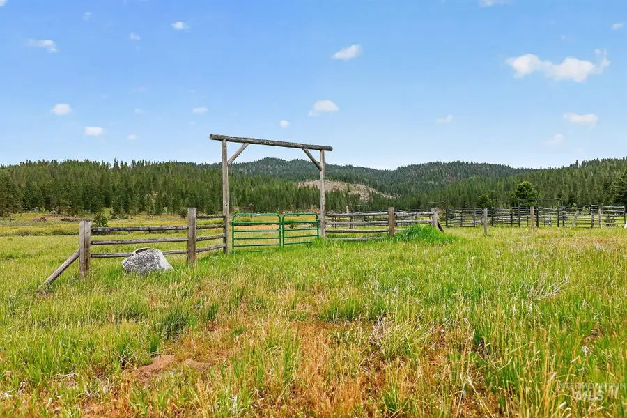 185 Lantern Way, Cascade, ID 83611 - #2