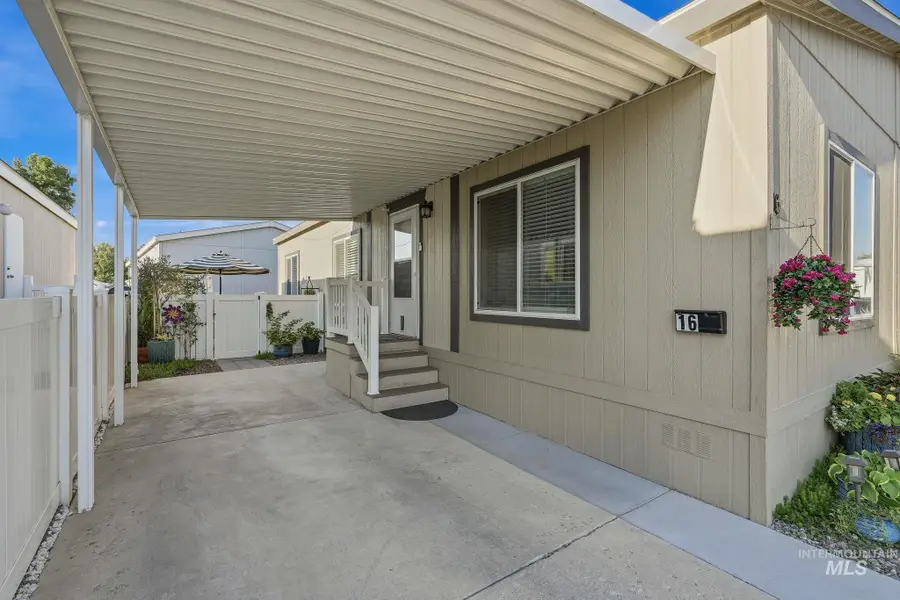 2401 S Owyhee St #16, Boise, ID 83705 - #3