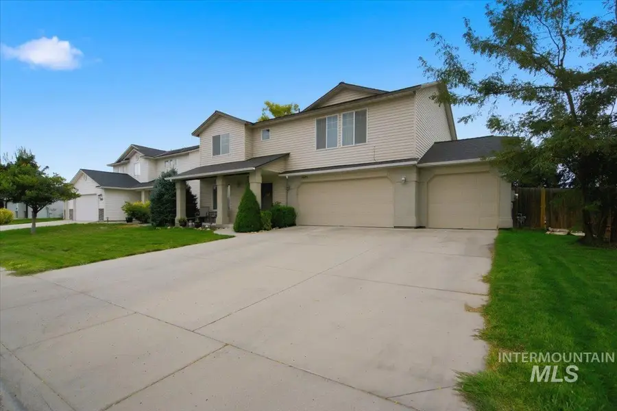 1975 W Ridge Pointe Ave,, Nampa, ID 83651 - #2