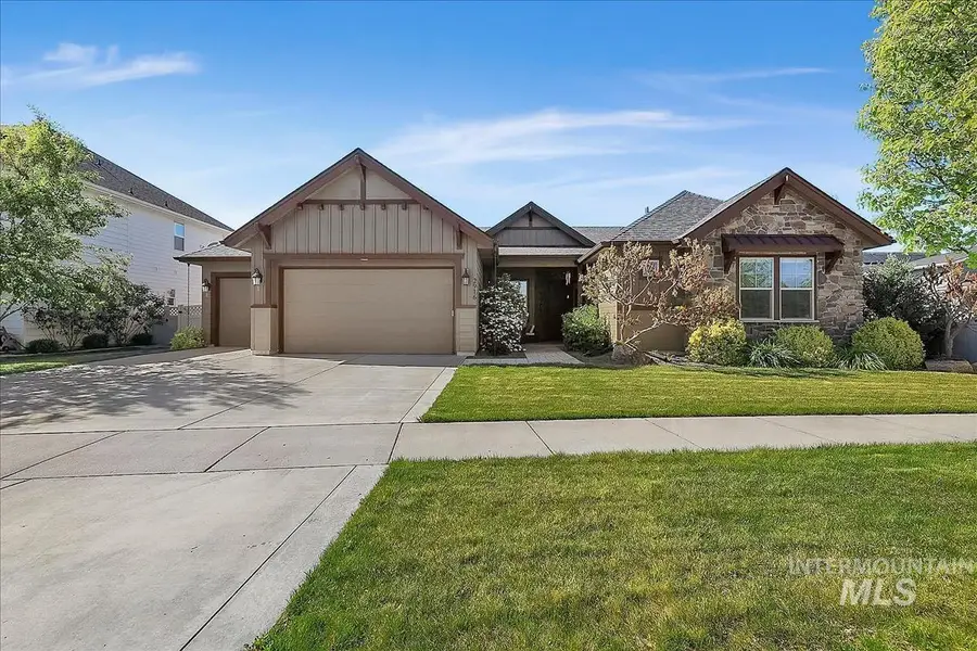 2916 W Tubac Dr, Meridian, ID 83646 - #2